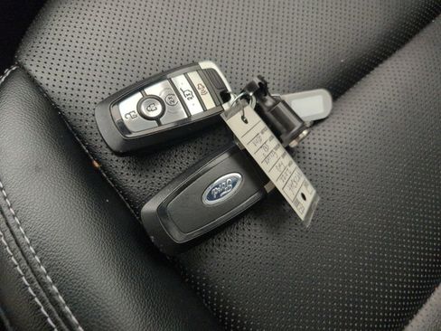 Used 2022 Ford Escape SEL image 41