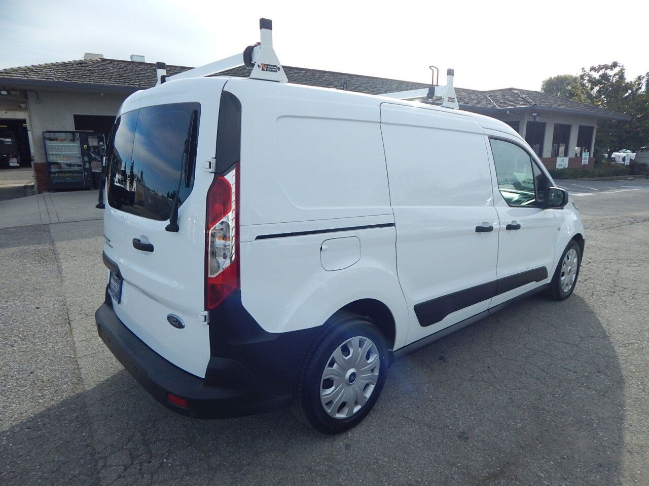 Used 2022 Ford Transit Connect XL FWD image 4