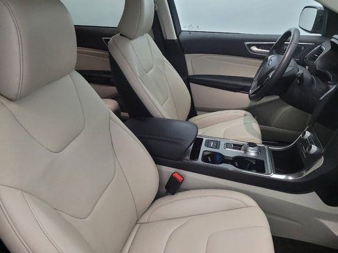 Used 2022 Ford Edge Titanium image 21