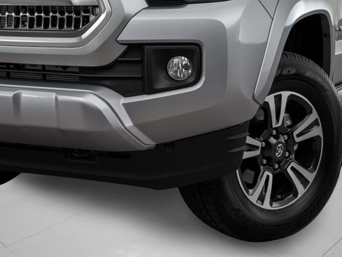 Used 2017 Toyota Tacoma TRD Sport w/ Premium & Technology Package AWD/4WD image 86