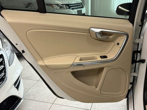 Used 2015 Volvo S60 T5 Premier image 17