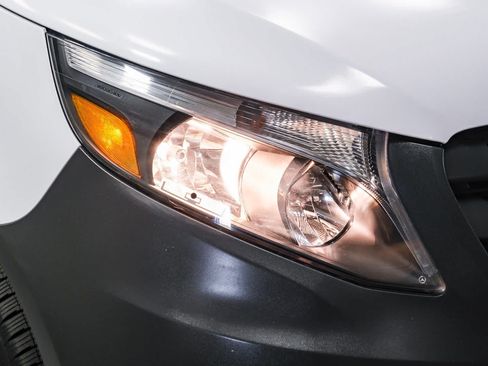 Used 2022 Mercedes-Benz Metris image 14