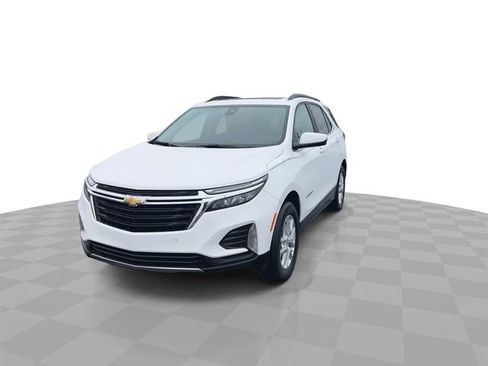 Certified 2024 Chevrolet Equinox LT image 3