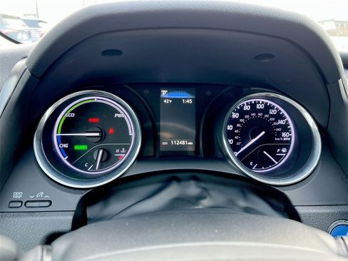 Used 2020 Toyota Camry LE image 11