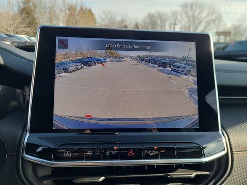 New 2026 Jeep Compass Trailhawk image 19