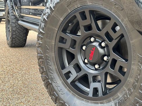 Used 2024 Toyota 4Runner TRD Off-Road Premium AWD/4WD image 2