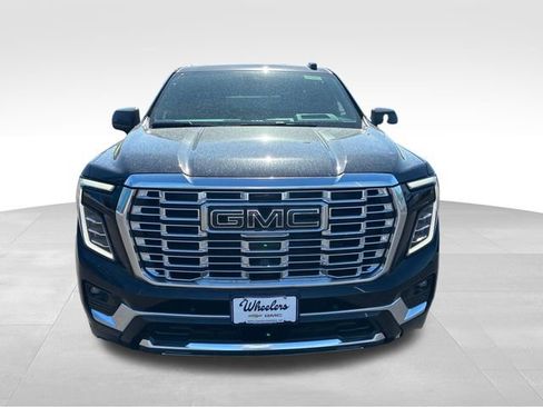 New 2026 GMC Yukon Denali w/ Denali Reserve Package AWD/4WD image 8