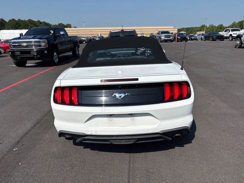 Used 2022 Ford Mustang Premium RWD image 5