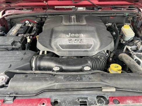 Used 2012 Jeep Wrangler Unlimited Sport AWD/4WD image 44