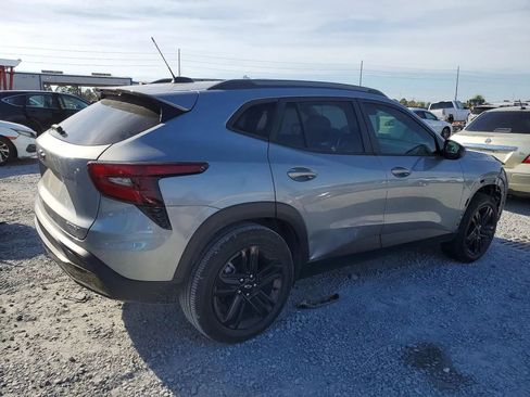 Used 2024 Chevrolet Trax ACTIV w/ Driver Confidence Package image 3