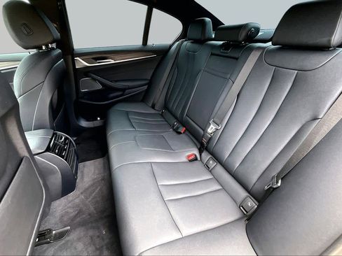 Used 2020 BMW 530i w/ Premium Package RWD image 21