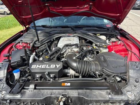 Used 2021 Ford Mustang Shelby GT500 w/ Technology Package RWD image 10