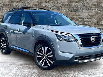 Used 2024 Nissan Pathfinder Platinum