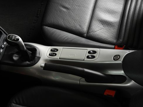 Used 2003 Porsche 911 Targa image 25