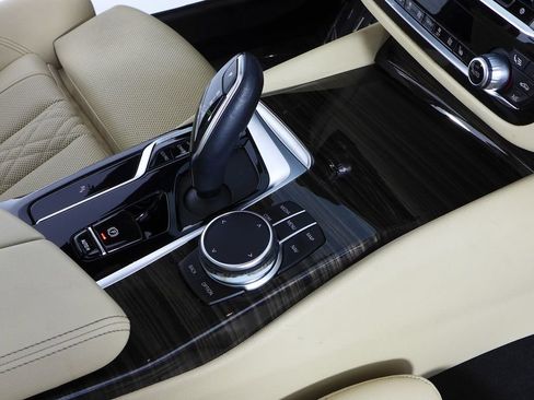 Used 2023 BMW 530i RWD image 15