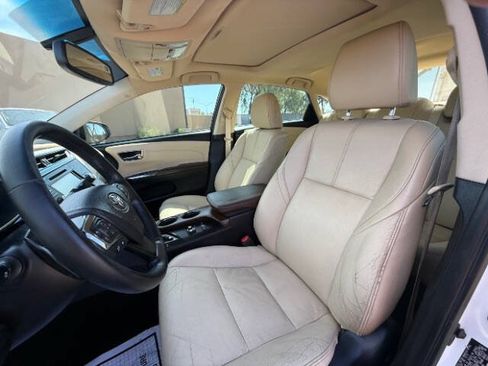 Used 2016 Toyota Avalon Touring FWD image 16