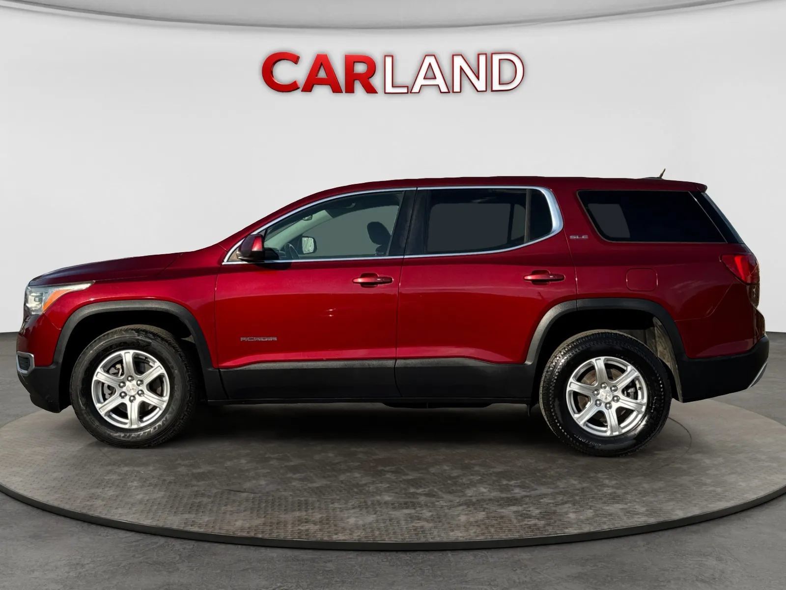 Used 2018 GMC Acadia SLE FWD image 2