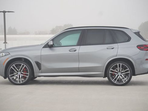 Used 2026 BMW X5 sDrive40i w/ M Sport Package RWD image 4