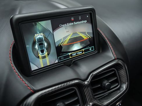 Used 2023 Aston Martin V8 Vantage Roadster RWD image 31
