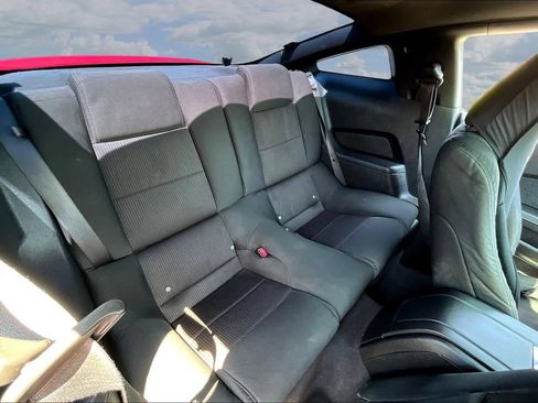 Used 2010 Ford Mustang Coupe RWD image 24