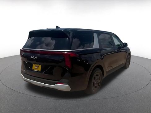 Used 2026 Kia Carnival FWD image 12