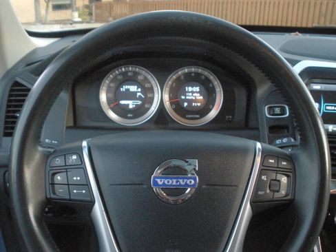 Used 2013 Volvo XC60 T6 image 32