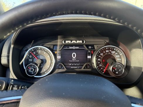 Used 2024 RAM 1500 Laramie image 13