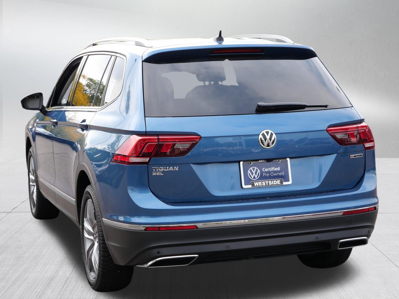 Used 2020 Volkswagen Tiguan SEL AWD/4WD image 4