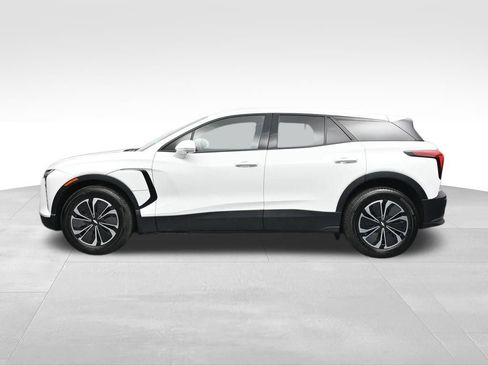 Used 2024 Chevrolet Blazer EV LT AWD/4WD image 2
