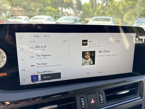 Used 2025 Lexus ES 350 Ultra Luxury w/ Accessory Package (Z2) FWD image 16