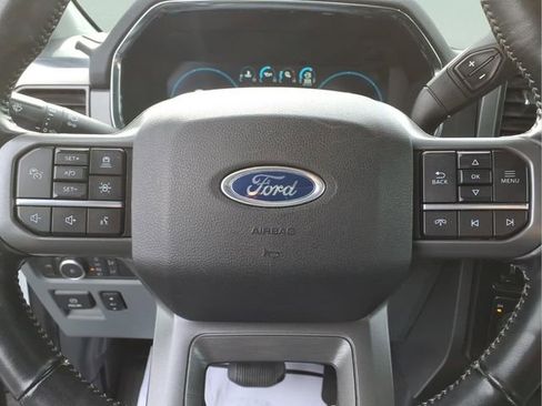 Used 2021 Ford F150 Lariat w/ Trailer Tow Package image 13