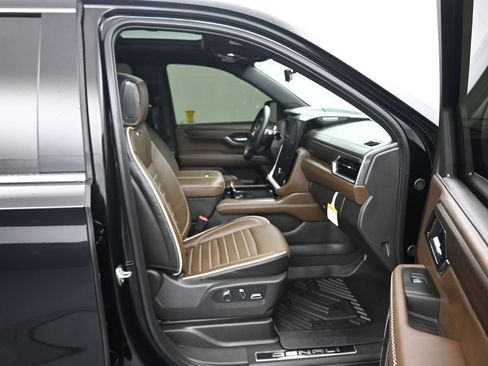 Used 2026 GMC Yukon XL Denali Ultimate AWD/4WD image 65