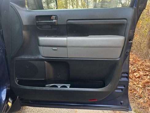 Used 2011 Toyota Tundra SR5 image 7