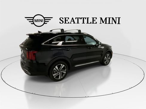 Used 2023 Kia Sorento SX Prestige image 11