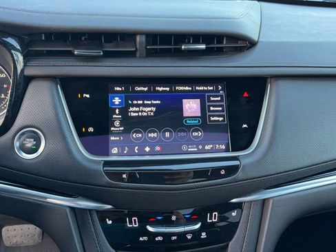 Used 2024 Cadillac XT6 Luxury image 21