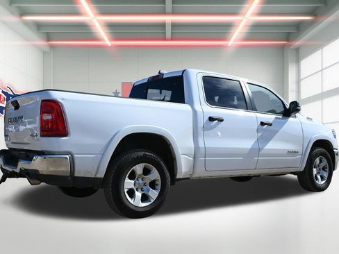 Used 2025 RAM 1500 Big Horn AWD/4WD image 3