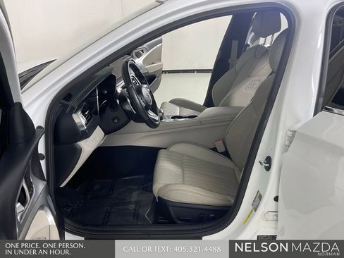 Used 2022 Genesis G70 2.0T w/ Prestige Package RWD image 12