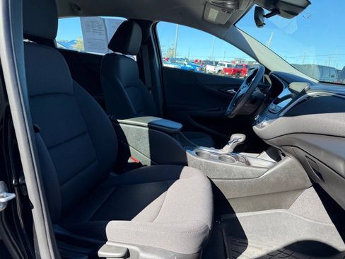 Used 2022 Chevrolet Malibu LS FWD image 34