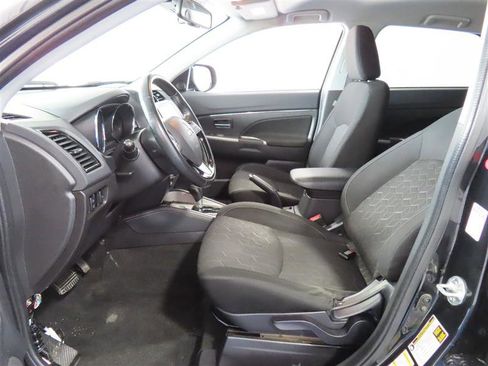 Used 2020 Mitsubishi Outlander Sport SE FWD image 18