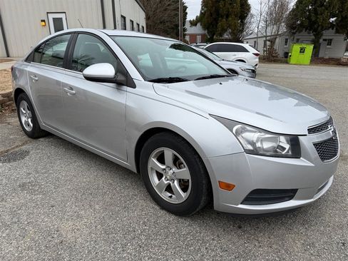 Used 2014 Chevrolet Cruze LT image 7