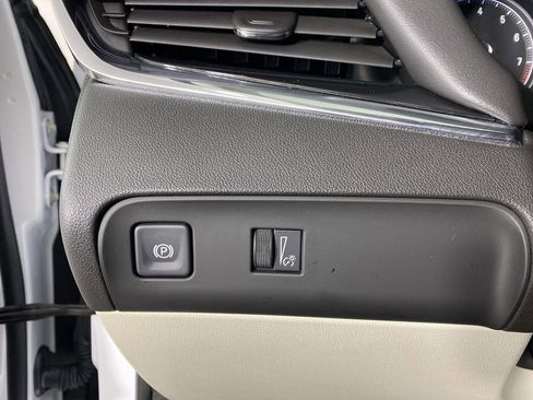 Certified 2023 Buick Enclave Essence w/ Experience Buick Package image 20