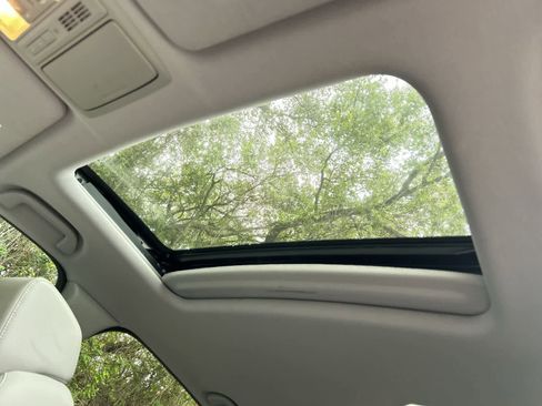 Used 2020 Honda CR-V Touring image 17