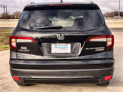Certified 2022 Honda Pilot Black Edition image 6