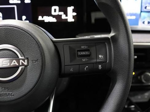Used 2025 Nissan Kicks SV AWD/4WD image 20