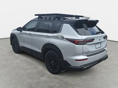 Used 2025 Mitsubishi Outlander Trail Edition image 7