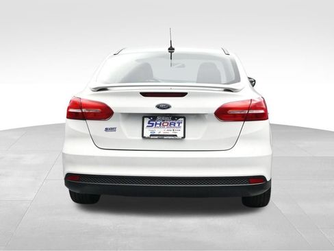Used 2016 Ford Focus SE FWD image 4
