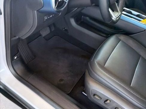 Used 2024 Chevrolet Equinox EV LT AWD/4WD image 23