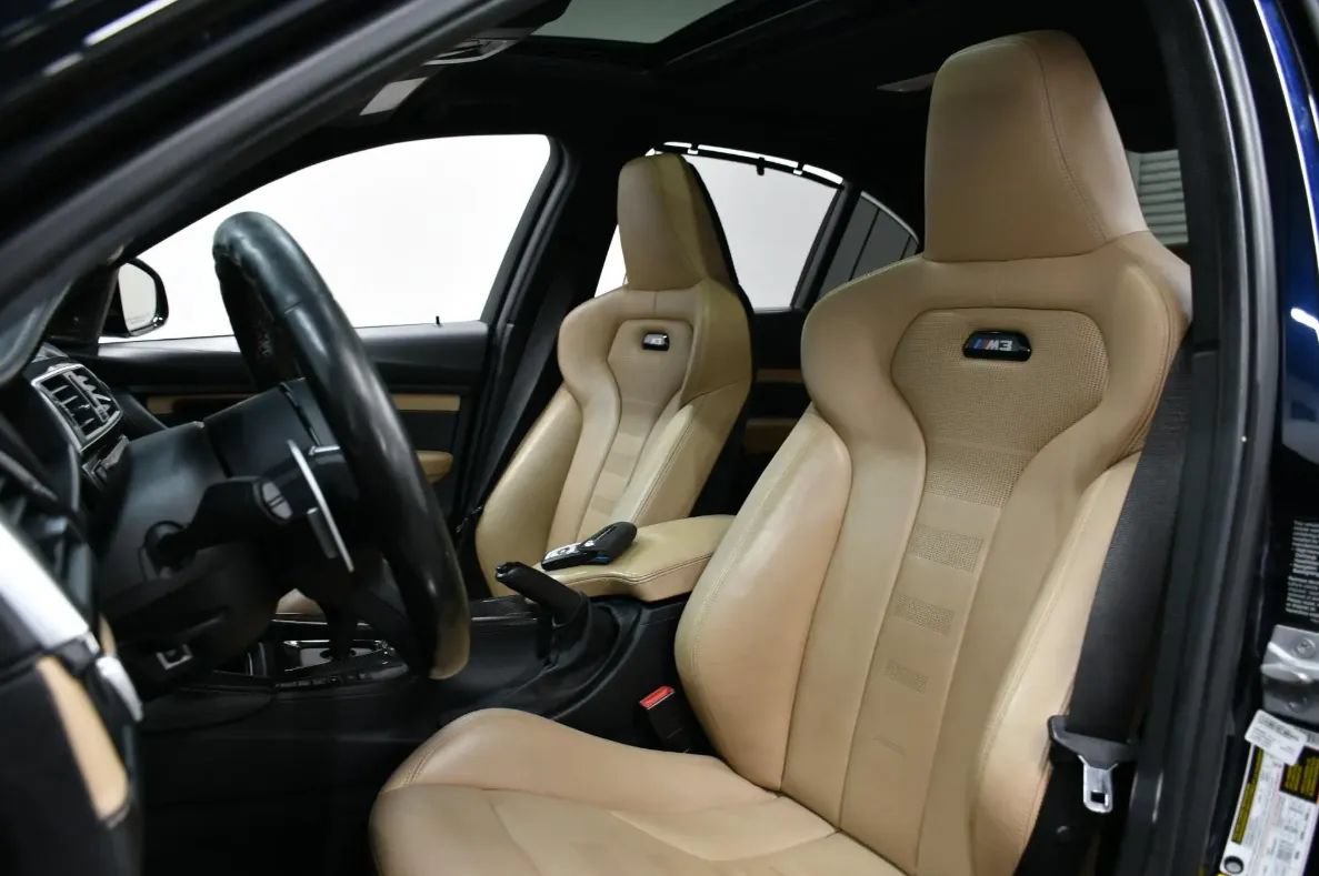 Used 2018 BMW M3 RWD image 3