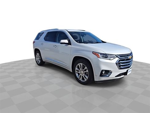 Certified 2020 Chevrolet Traverse High Country image 2