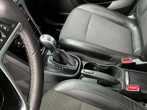Used 2022 Buick Encore Preferred image 15